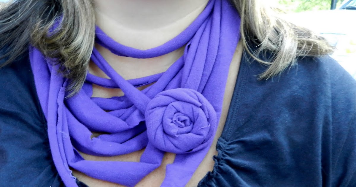joy in the everyday TShirt Necklace Tutorial