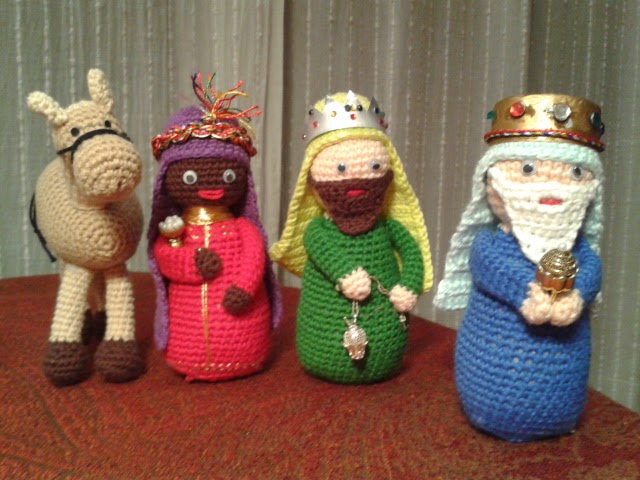 MANOSOBREMANO: Belen amigurumi . Lanas y ovillos