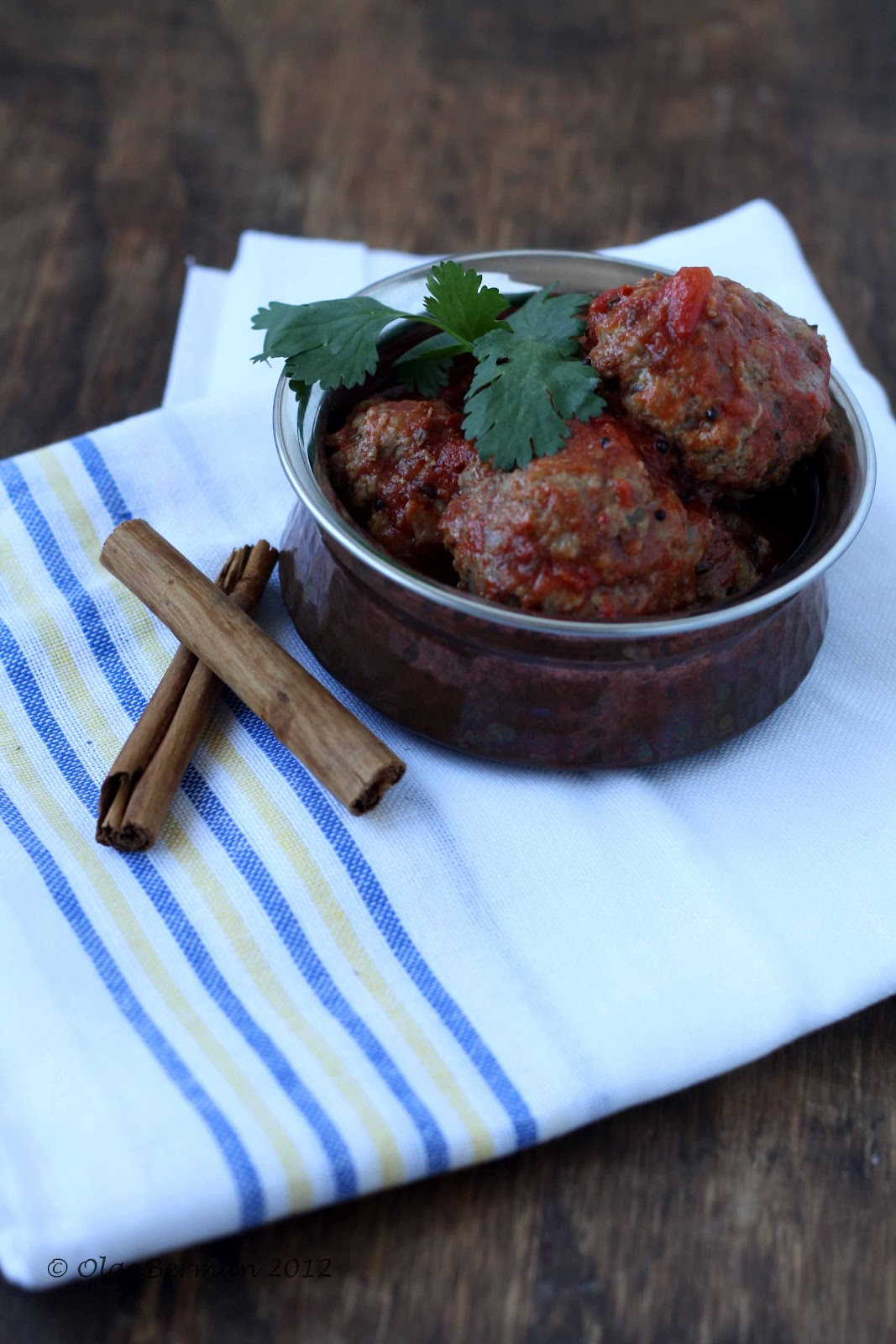 Mango & Tomato Indian Lamb Balls in Tomato Sauce
