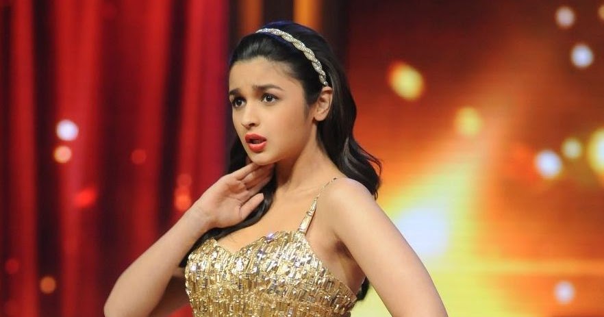 Likewhatyouwearin': LikeWhatShe'sWearing? : Alia Bhatt