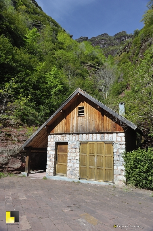 cabanne gorges du cians photo pascal blachier