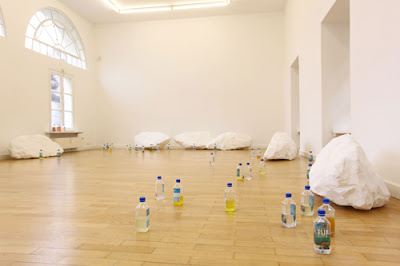 Rosesnkranz Firm Being Installation web1