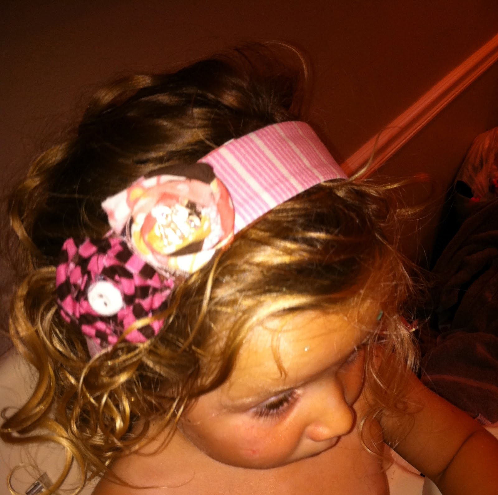 The Secret Stitch Club Little girl headband DIY tutorial