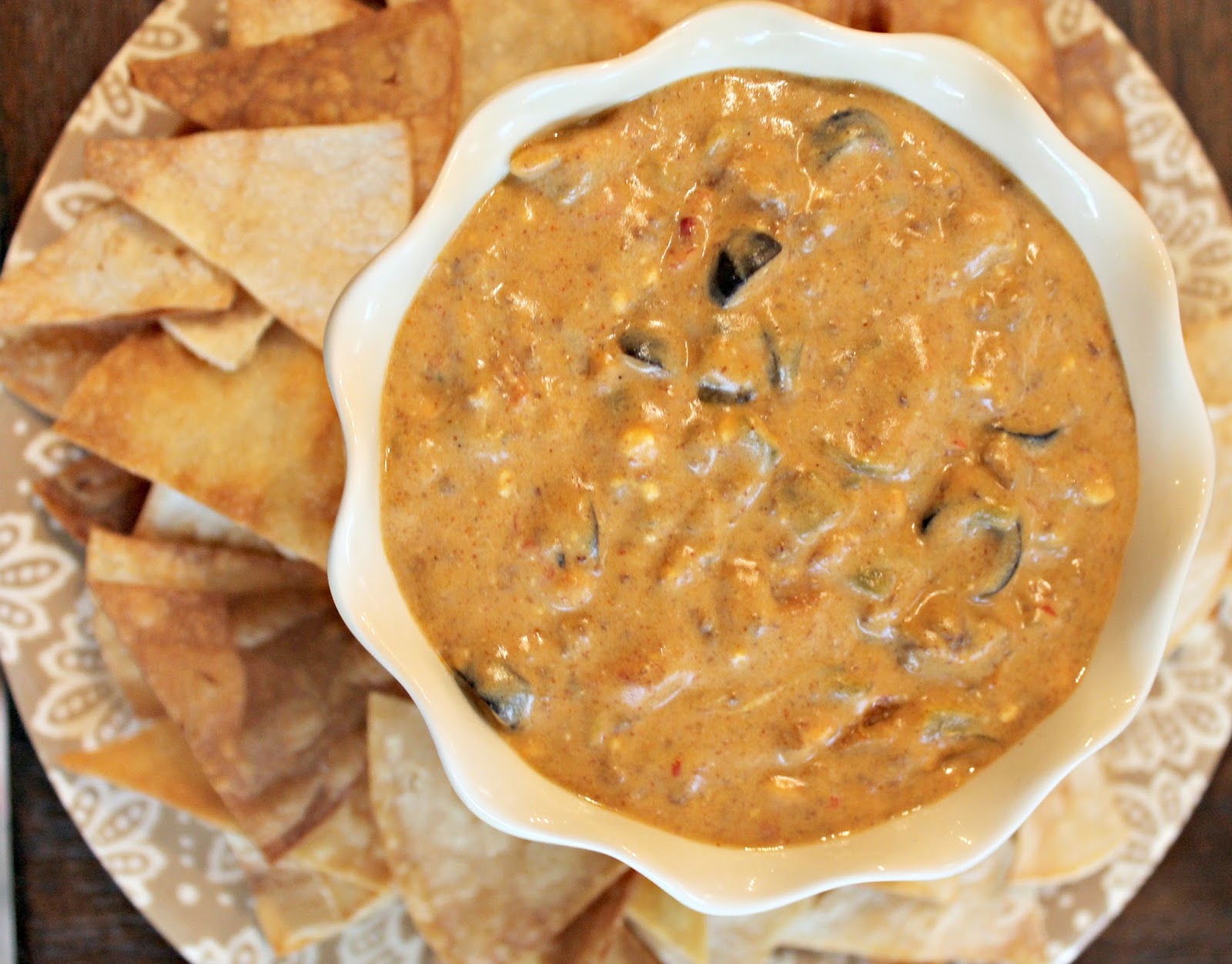 Crockpot Chili Con Queso Made It. Ate It. Loved It.