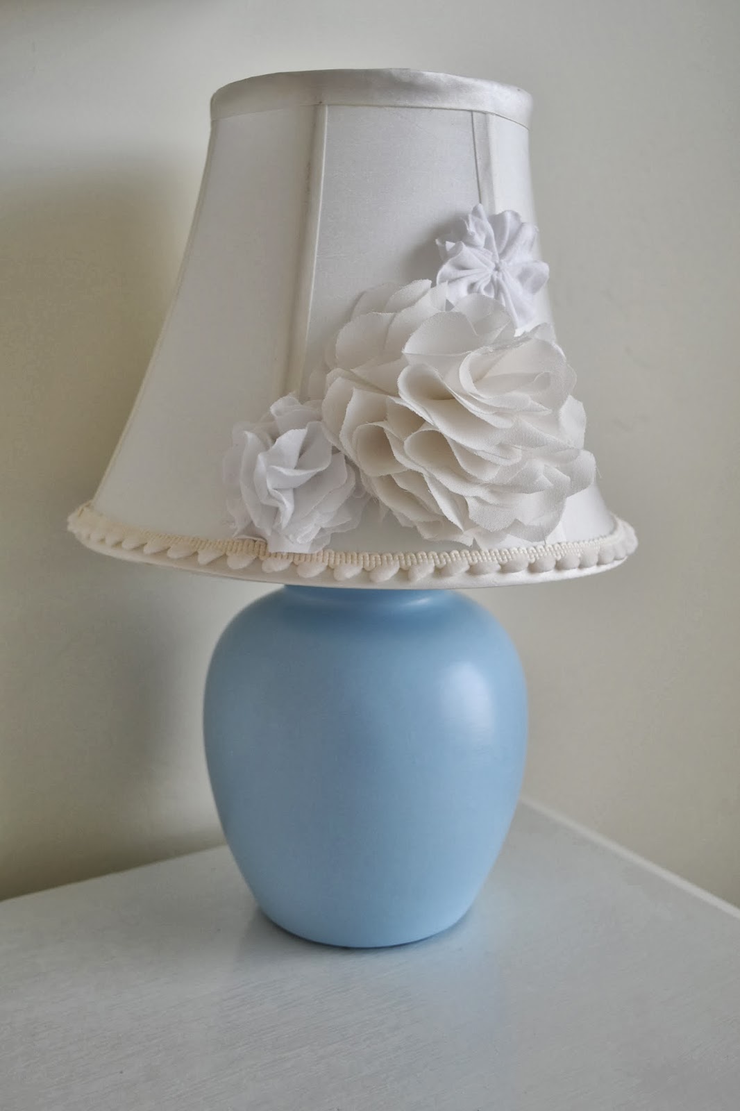 Tea Rose Home Running with Spray Paint and Lampshade Makeover