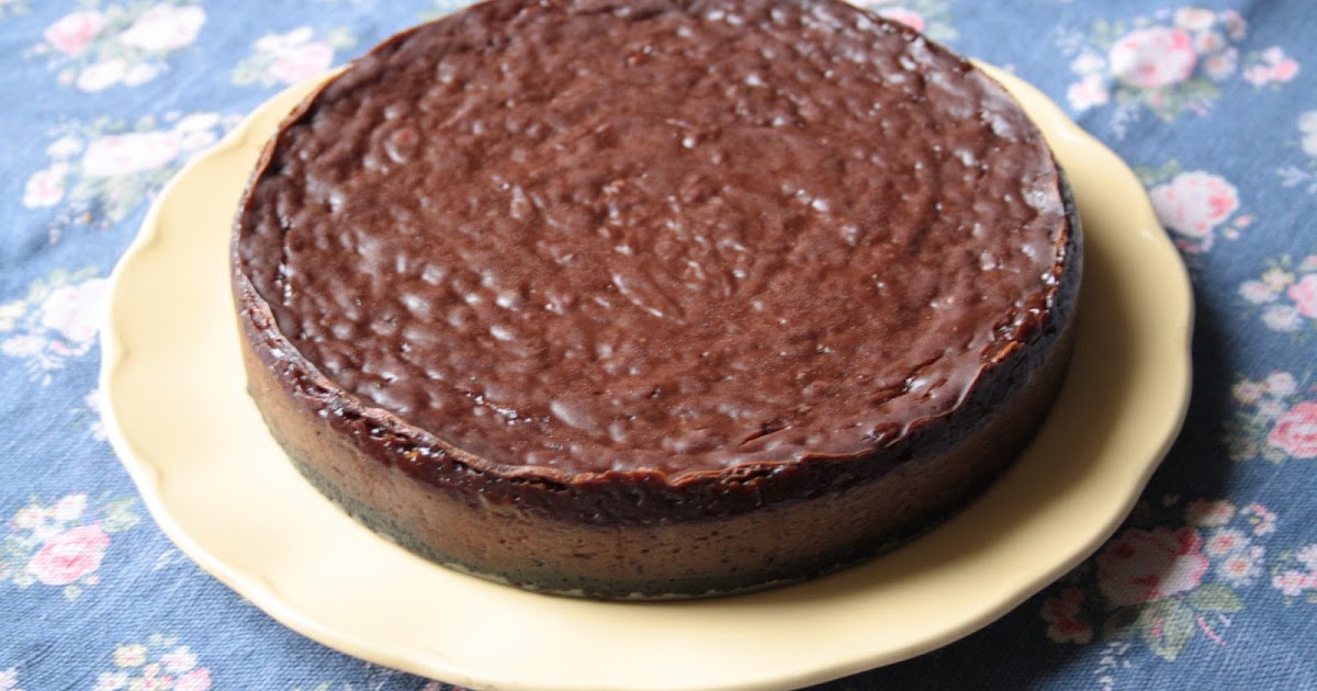 Floral Frosting Oreo Based Chocolate Fudge Cheesecake