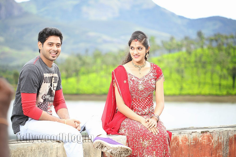 HUM TUM Movie Telugu - 93 Photos - Movie Theater - Hyderabad