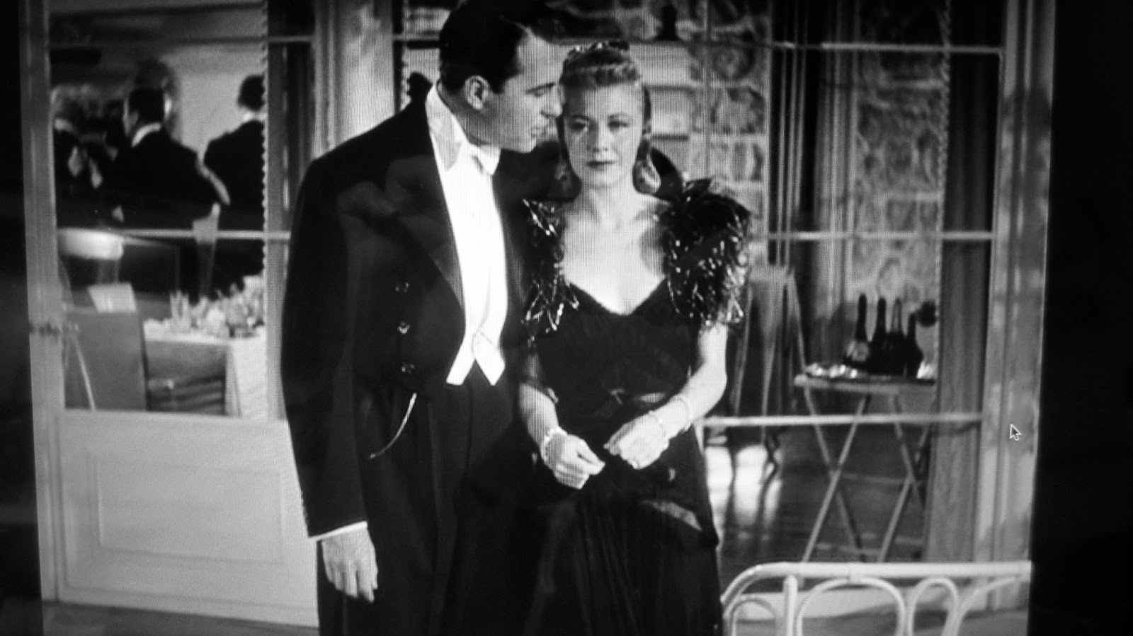 ♥ footloose and fancy free. a glimpse of glamour.