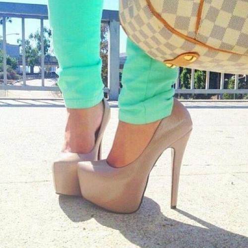 2f6d89446cd611e2b39e22000a9d0df1_7_large