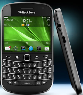 Blackberry Bold Touch 9900 dan  Blackberry Bold Touch  9930