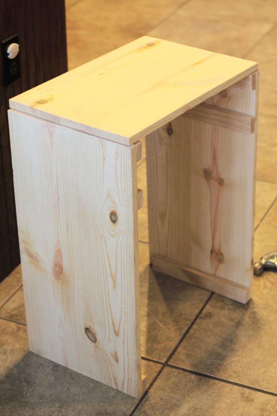 NewlyWifed DIY Simple Wooden Nightstands