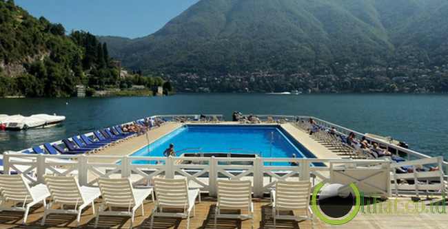 Floating Pool di Hotel Villa D'Este, Danau Como, Italia