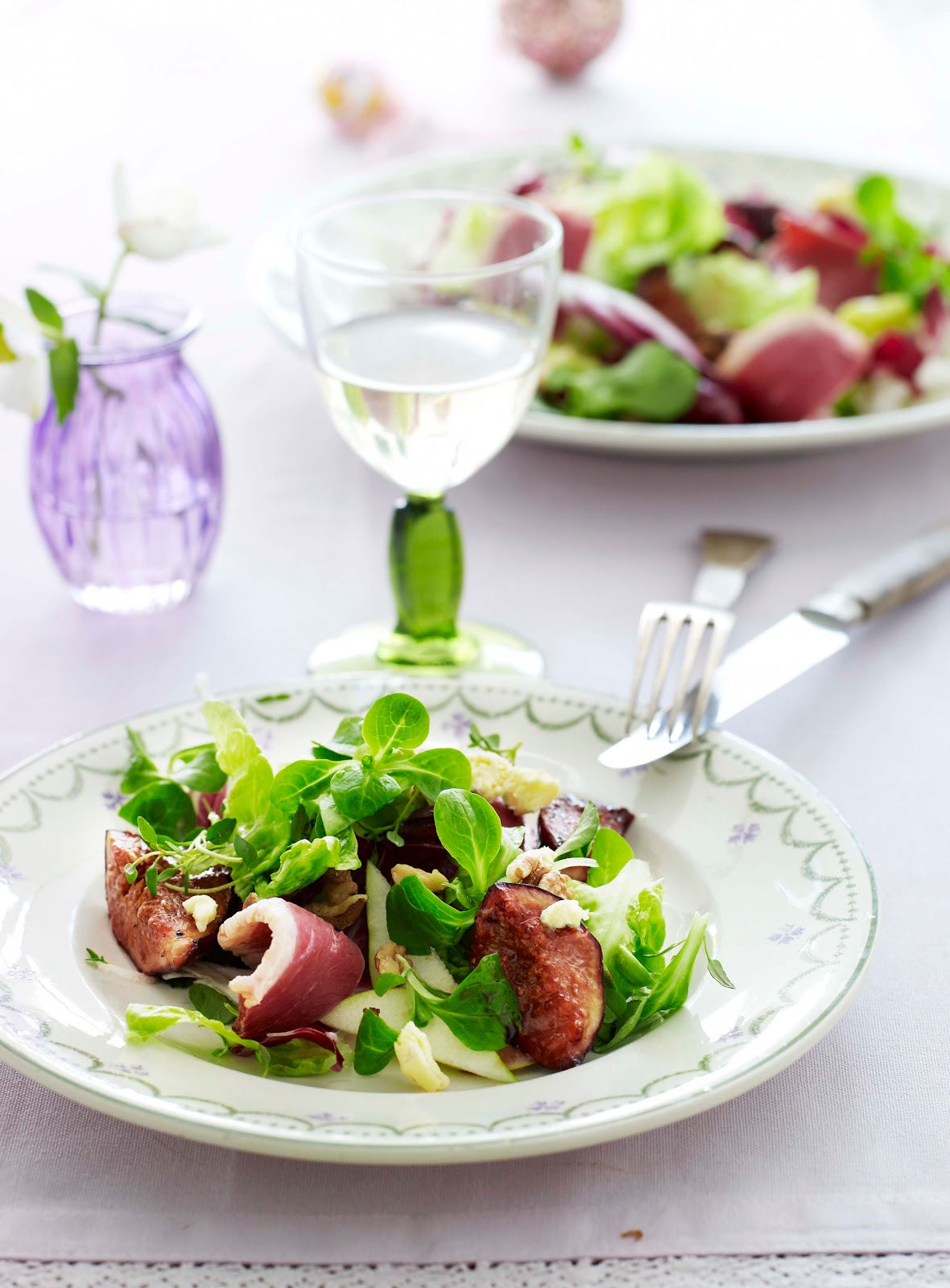 mad hovedretter salat med roeget andebryst figner valnoedder og paerer mad hovedretter salat med roeget andebryst figner valnoedder og paerer