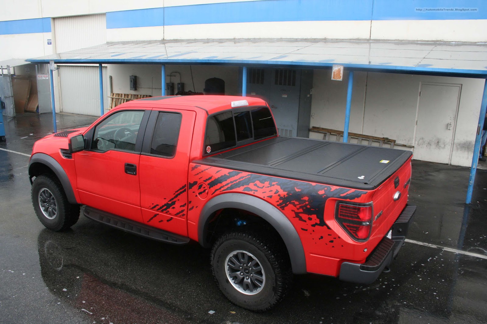 Automobile Trendz Ford Raptor Wallpaper