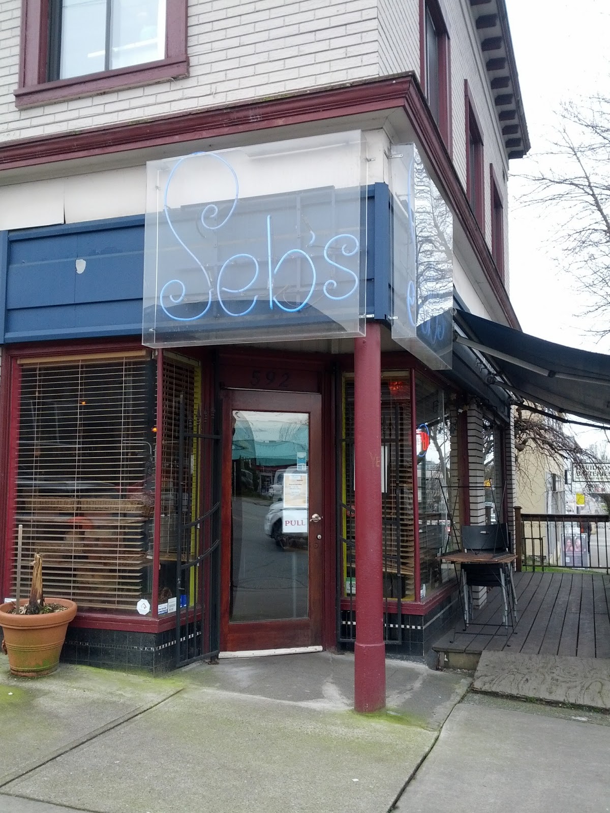 The Avid Diner Five Corners Cafe