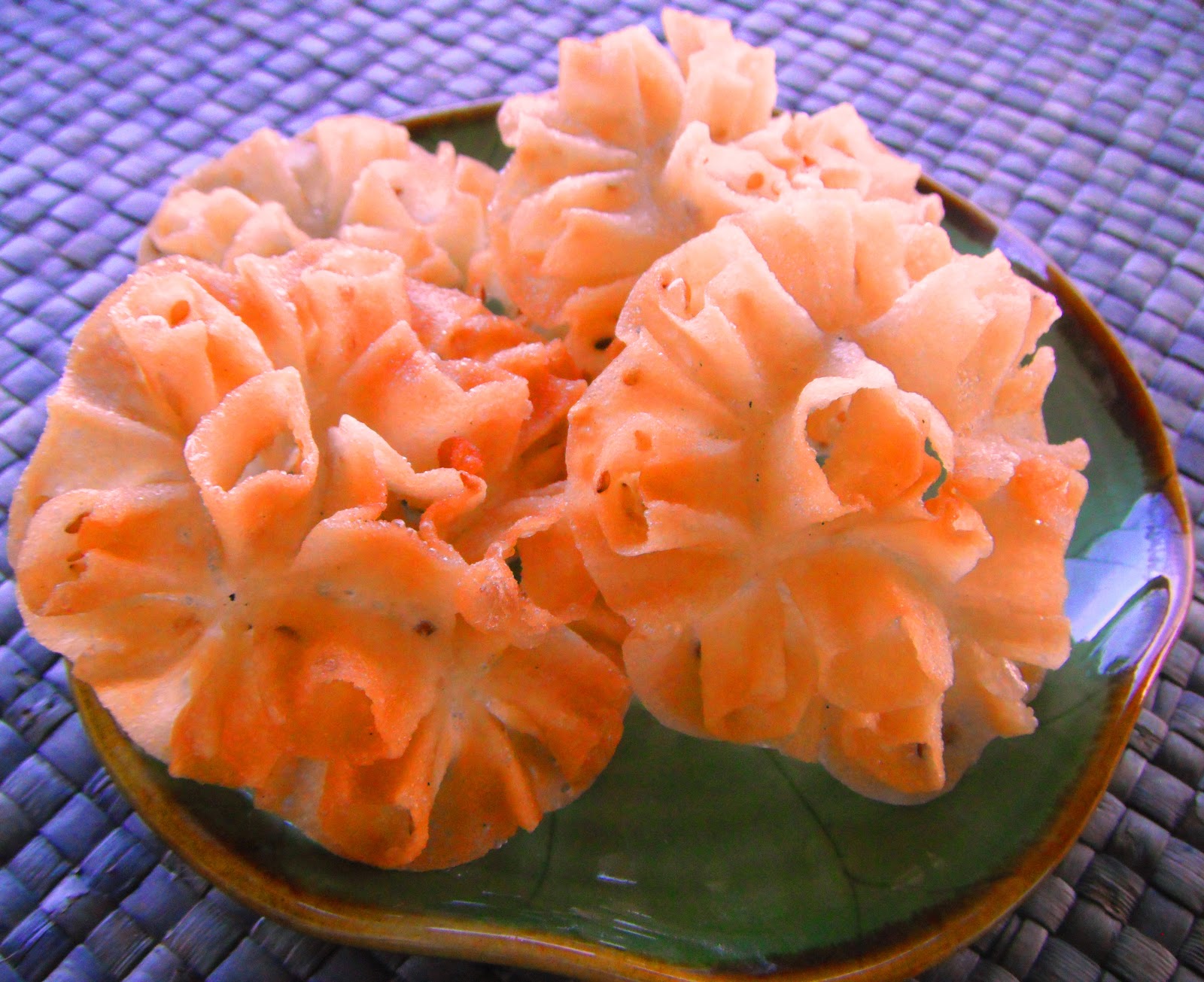 Run Cooking Pleasures Biscuit Fleur de Lotus Lotus Flower Biscuit