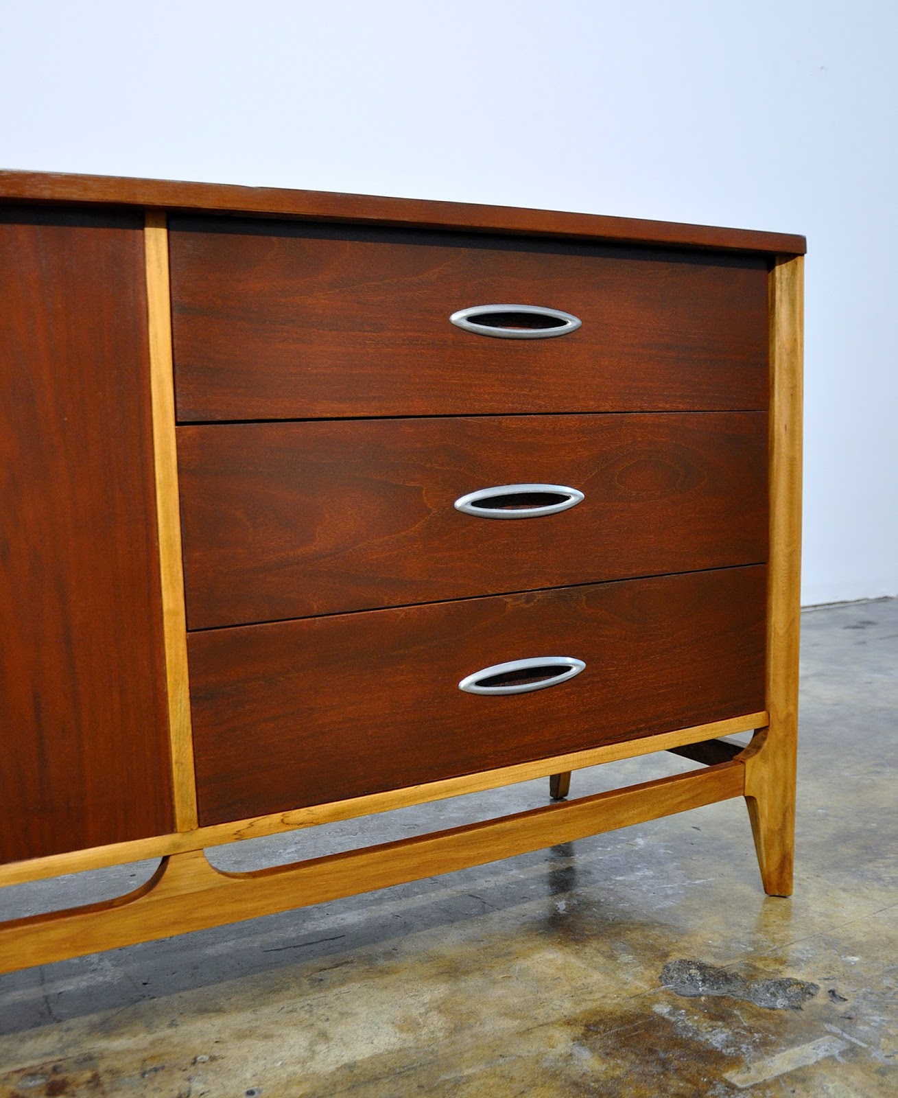 SELECT MODERN Mid Century Credenza, Bar, Buffet or Sideboard
