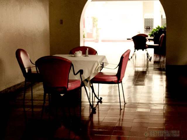 Dexter Travels Casino Español de Manila