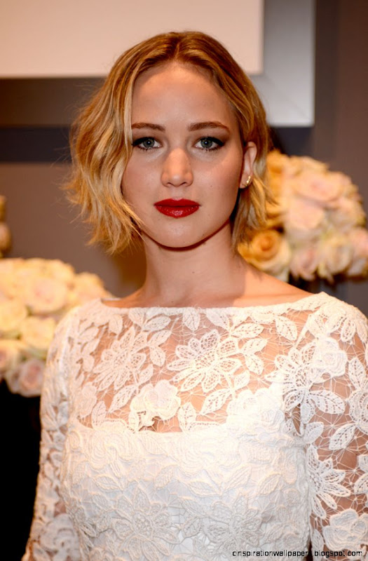 Jennifer Lawrence39s Lip Is the Perfect Fall Red Vogue Jennifer Lawrence39s Lip Is the Perfect Fall Red Vogue