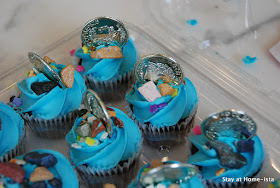 Add chocolate "jewels" and plastic coins to store bought cupcakes for a pirate party!