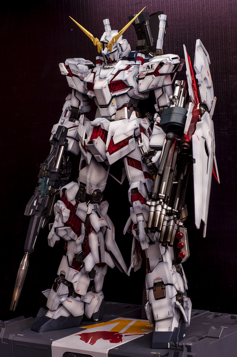 Gundam Family: PG 1/60 Unicorn Gundam + Full Armor Part Set Painted Build
