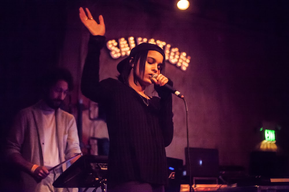 Lost In My Bedroom Lolawolf Delivers A Sensational Saturday Night