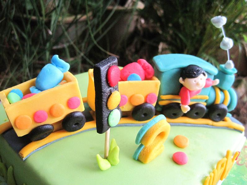 mom and daughter cakes