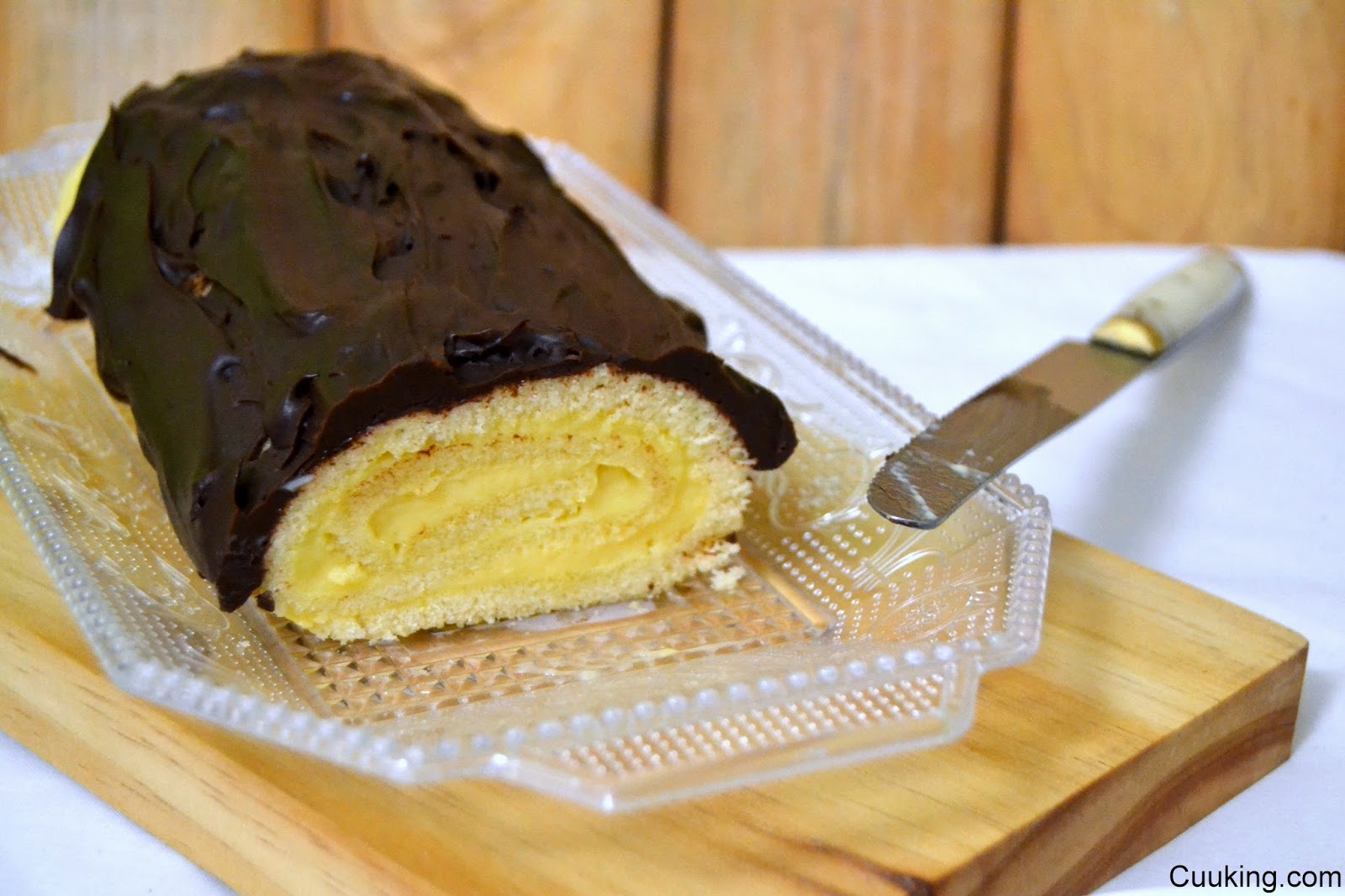 Boston Cream Roll
