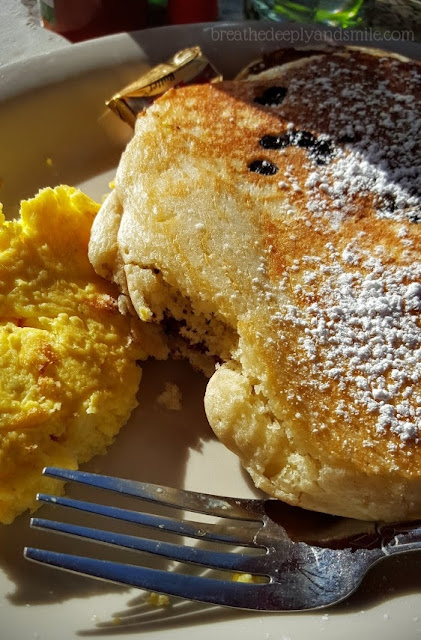 DC-commissary-breakfast-pancakes-eggs1