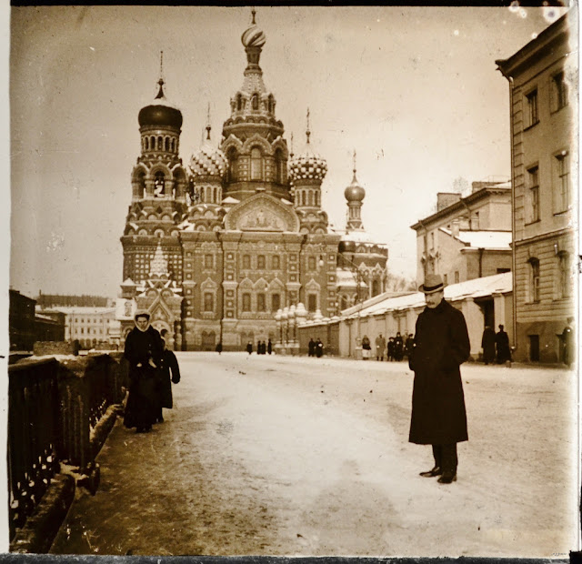 This is What Church of the Savior on Blood, St Petersburg Looked Like  in 1910 