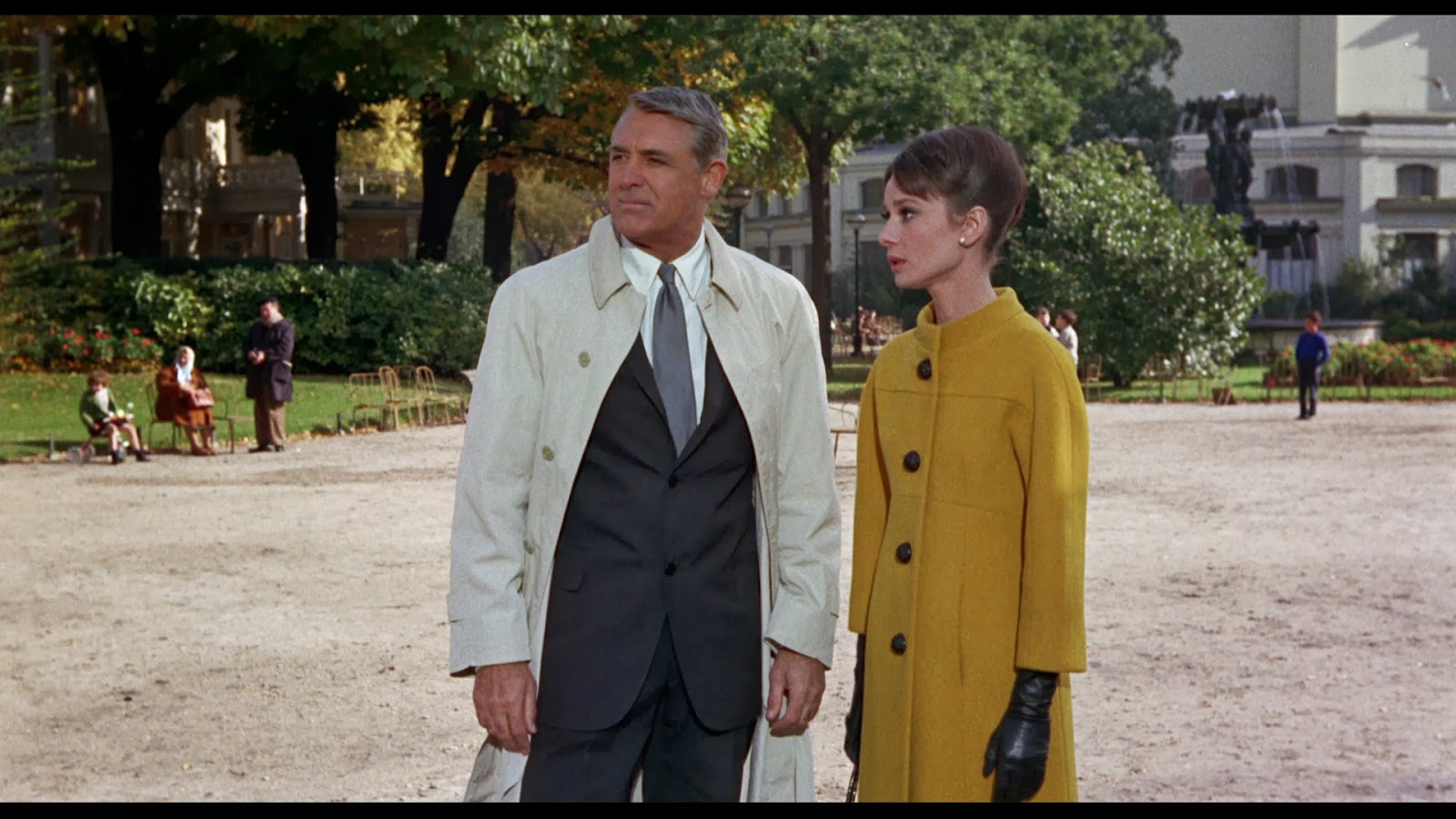 The Baby Giraffe: Film Fashion Friday: Audrey Hepburn and ...
