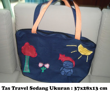 Tas Travel Sedang : 37x28x13 cm