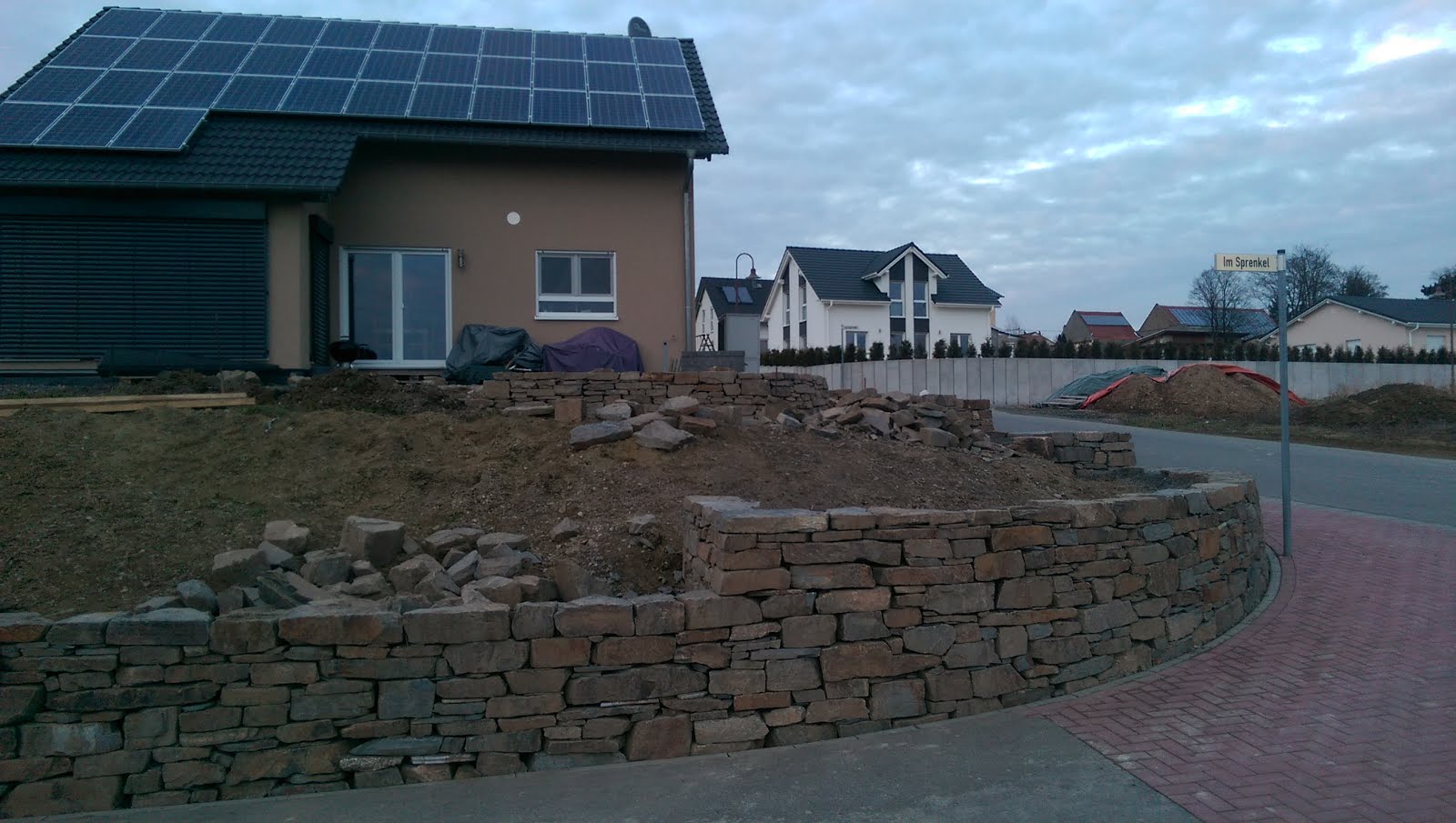 Ein Haus Hinter Der Kirche 2016