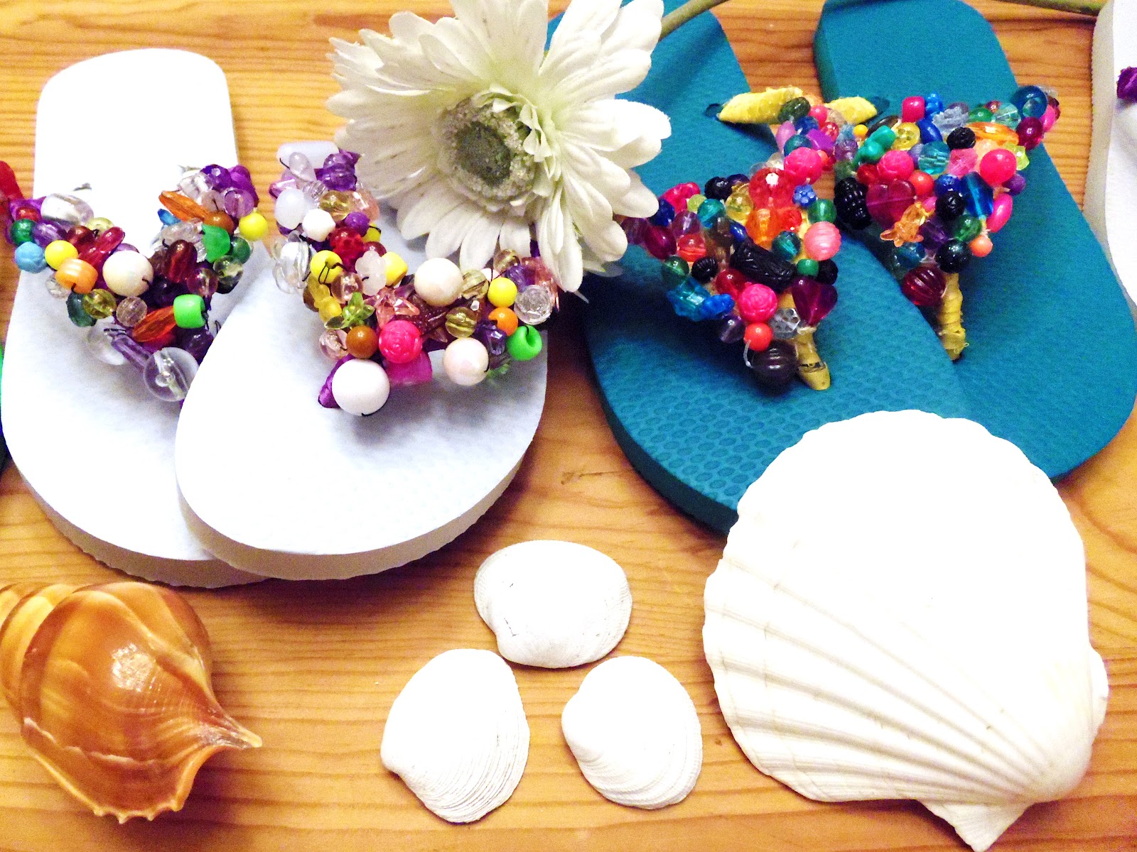 HollysHome Family Life Decorating Flip Flops With Ribbon and Beads