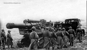  Red Army soldiers bring 280 mm Br 5 heavy gun East Prussia