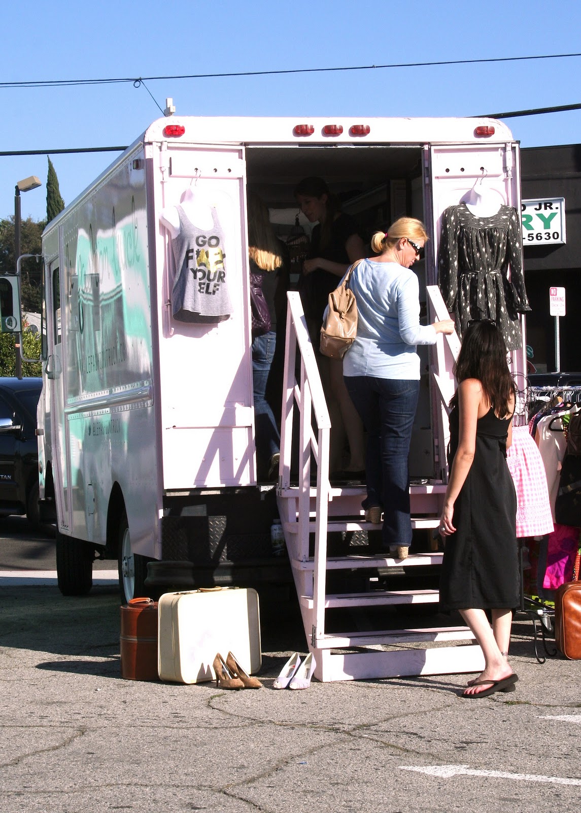 Le Fashion Truck LA's 1st Fashion Truck Rally!