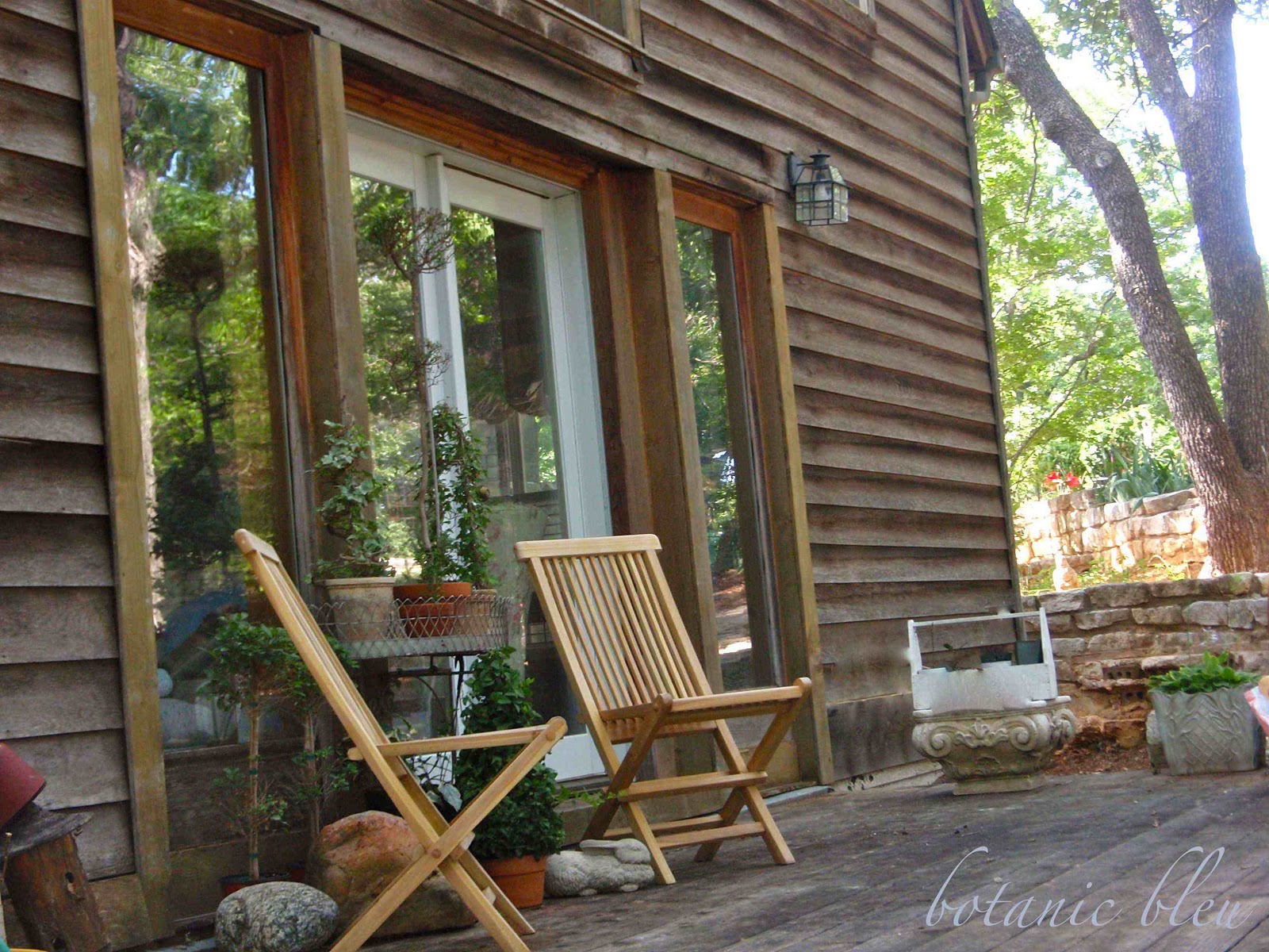 Botanic Bleu French Country Style Deck