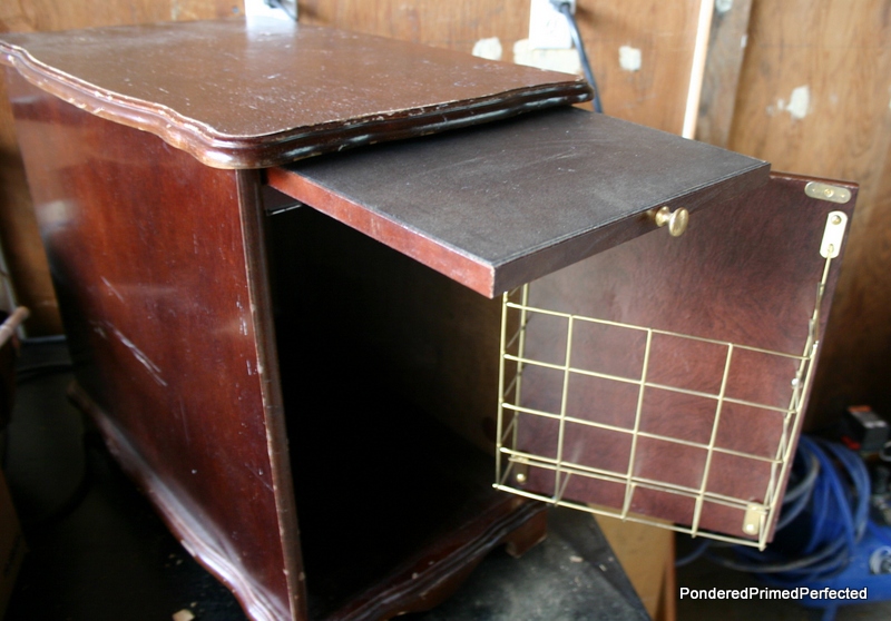 Pondered Primed Perfected End Table Makeover with Spray Paint