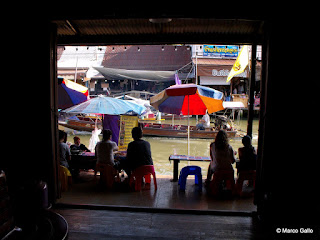 MERCADO FLOTANTE DE AMPHAWA. TAILANDIA