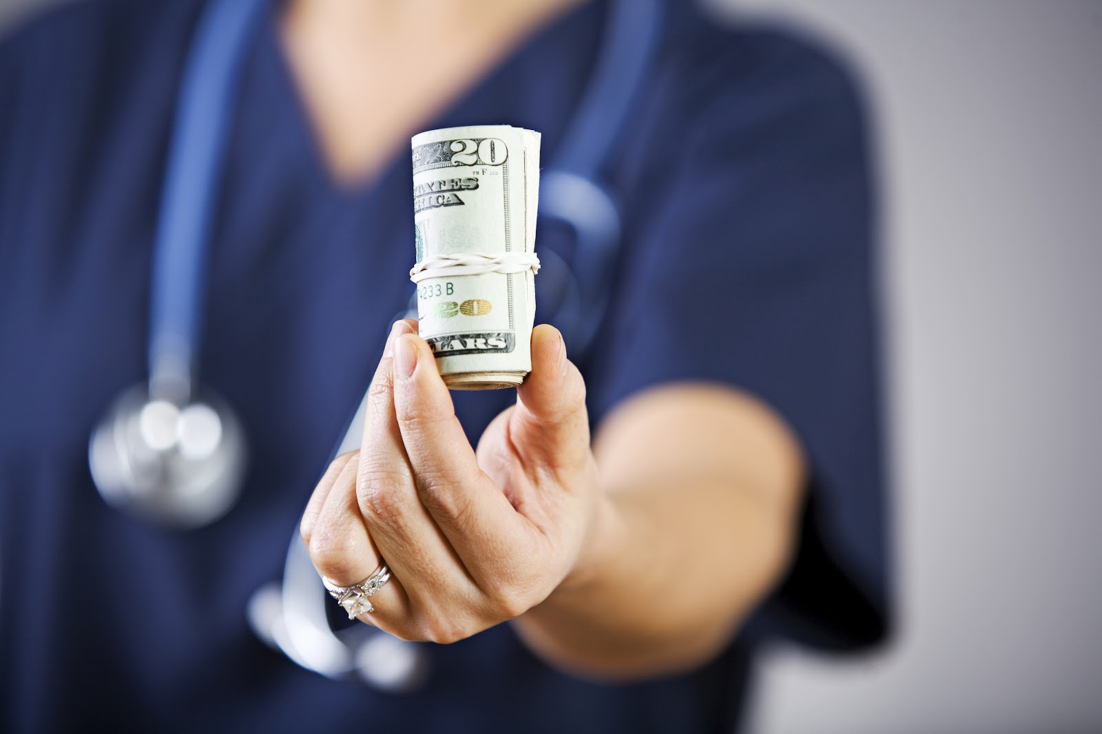 How much money do nurses make on average?