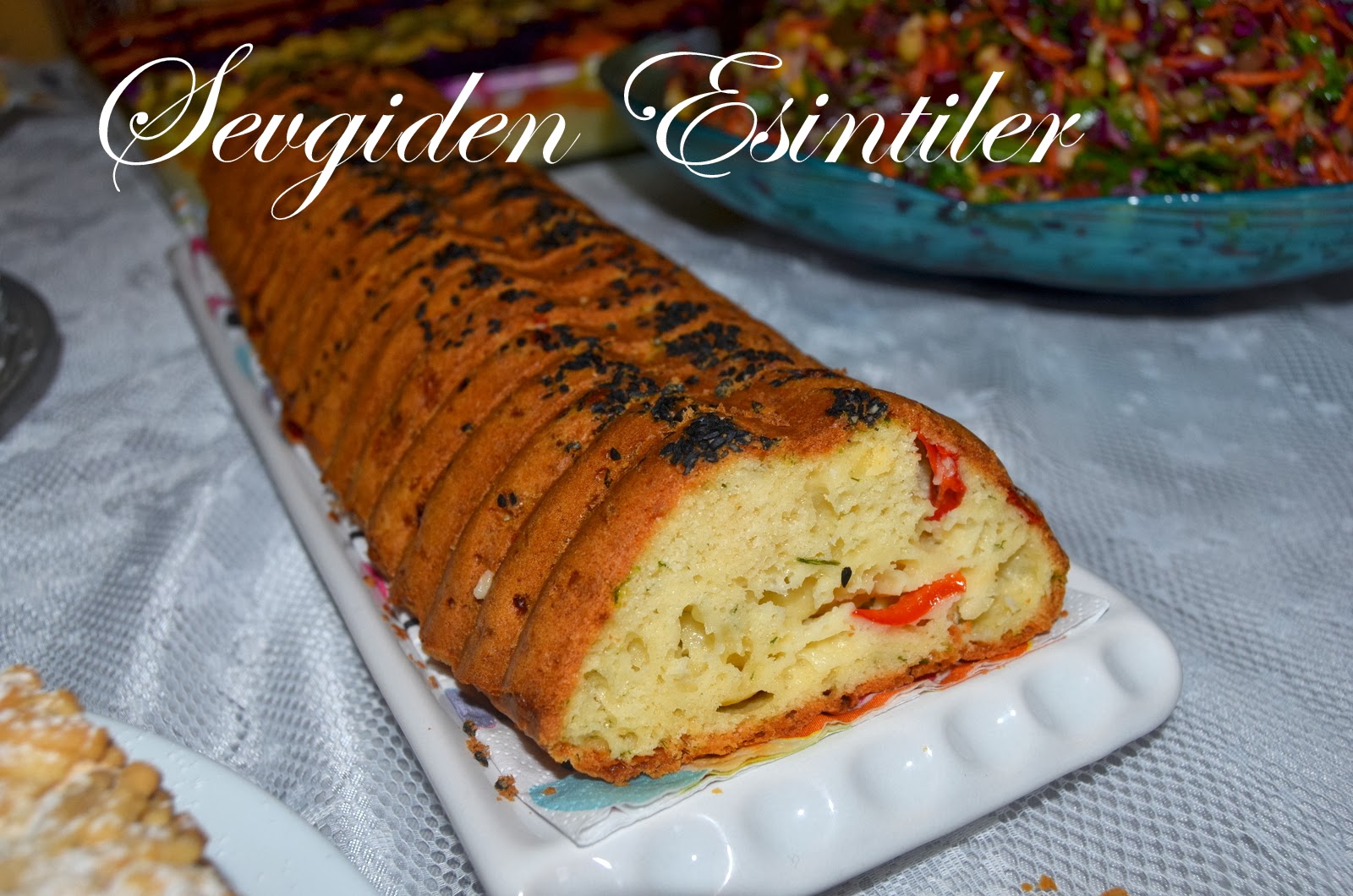 Sevgiden Esintiler Közlenmiş Kırmızı Biberli Tuzlu Kek