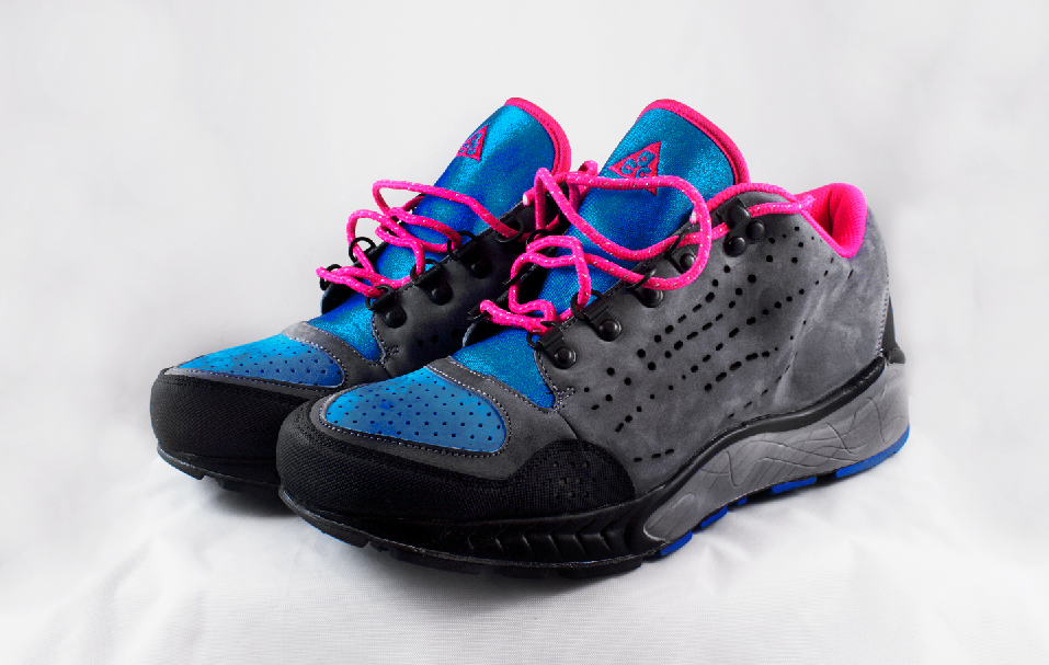 nike acg reflective boots