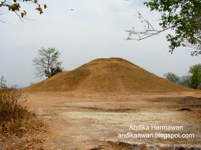 Penikmat Perjalanan: Candi Abang - The Imaginative Temple
