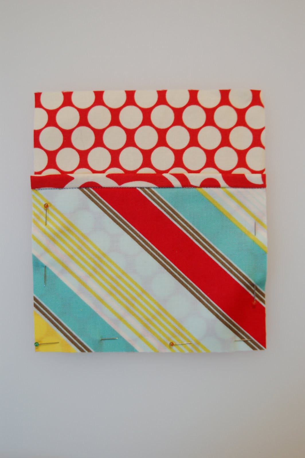 travel sewing kit tutorial lots of pink here!