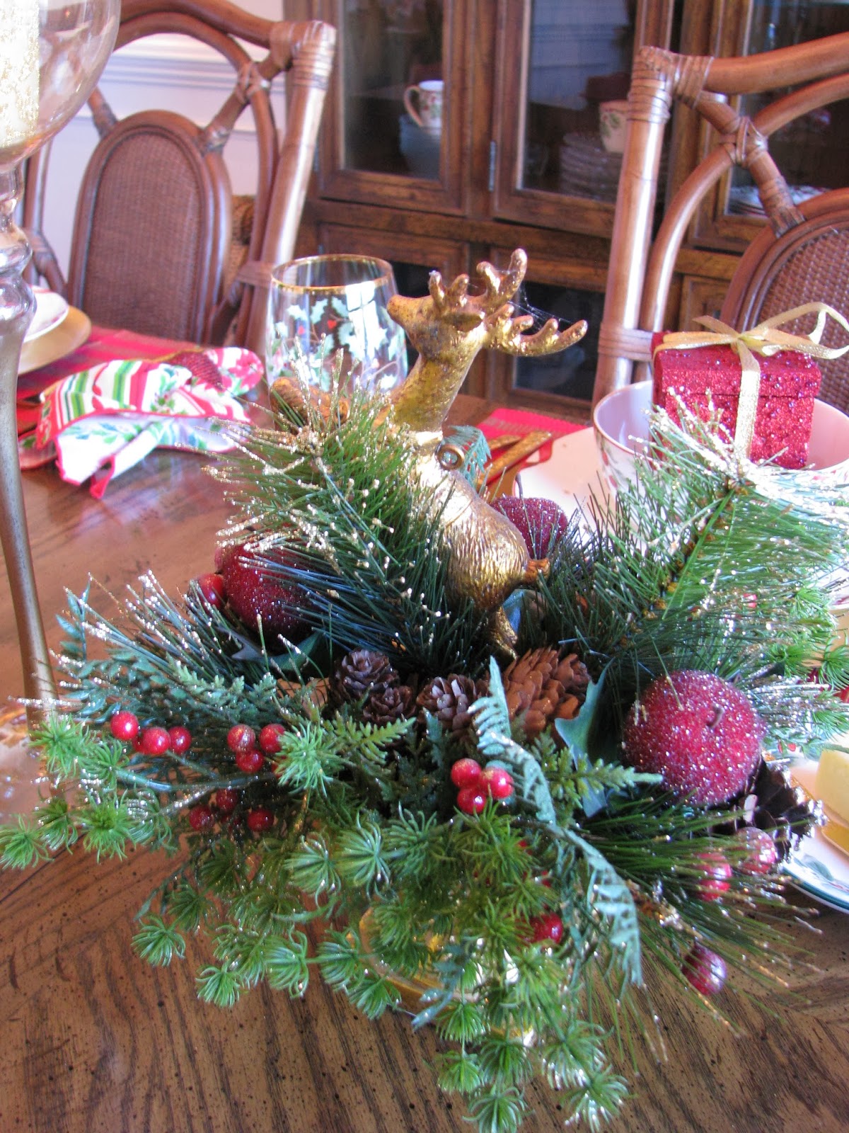 Designs by Pinky: Christmas Eve Dinner Table