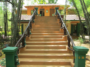 The Entrance to the "Duplex  Cottage rooms" accomodation.