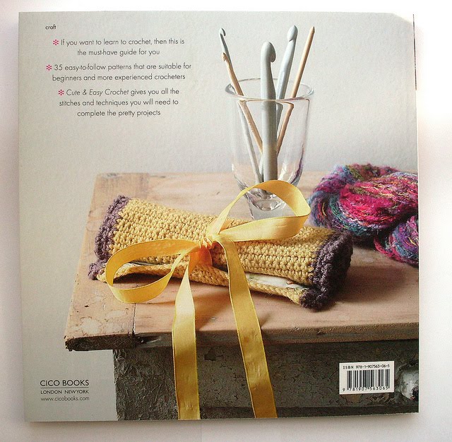 Crochet Book Review. Basic beginner Crochet book. 
