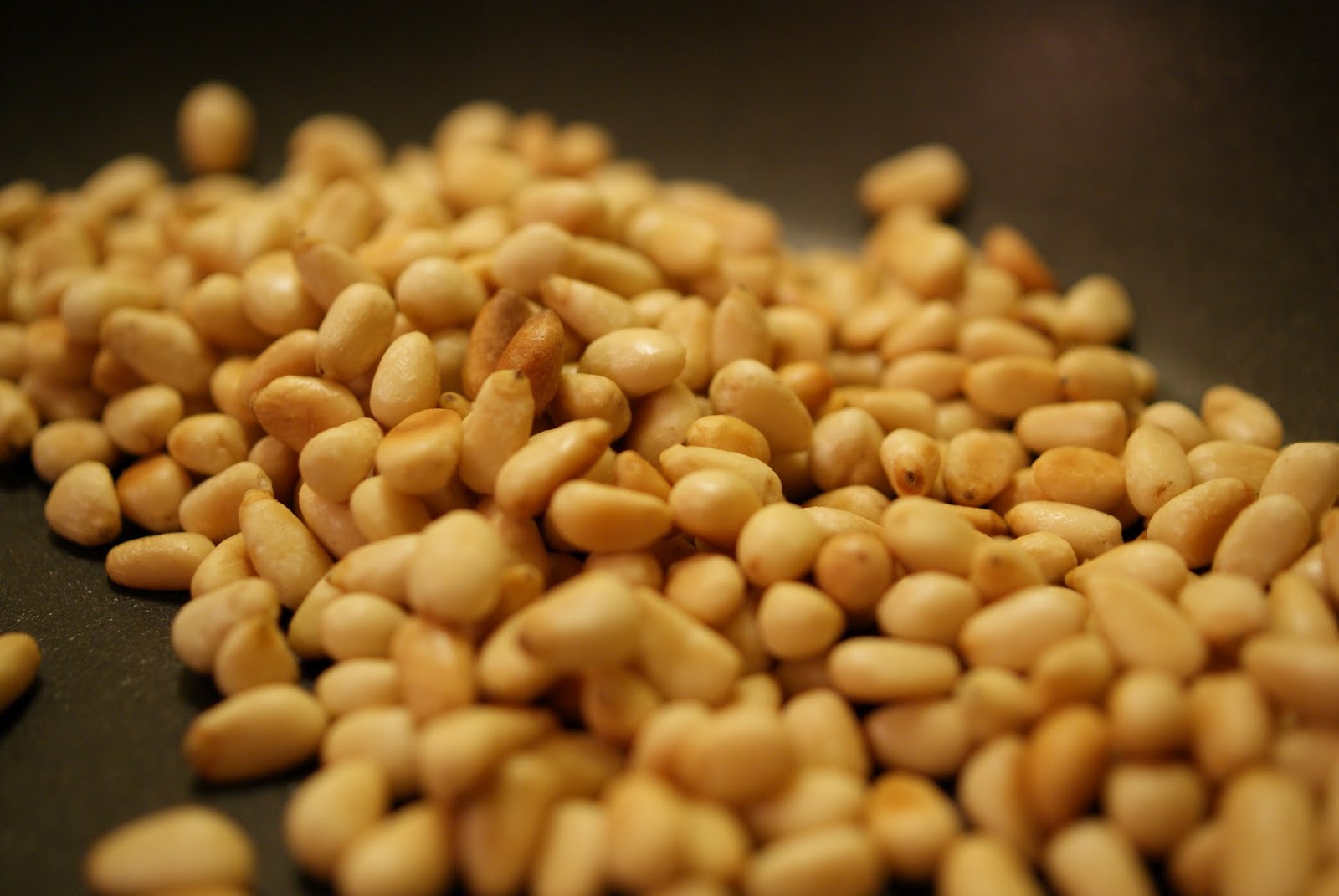 Soused Blueberries Simple Green Beans with Olive Oil, Pine Nuts, and