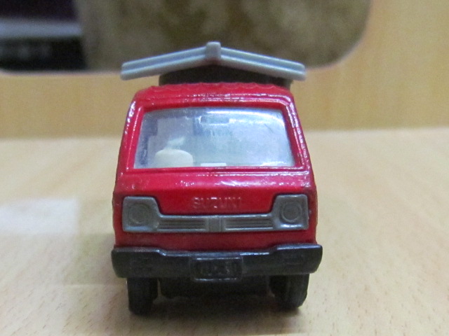 diecast suzuki carry
