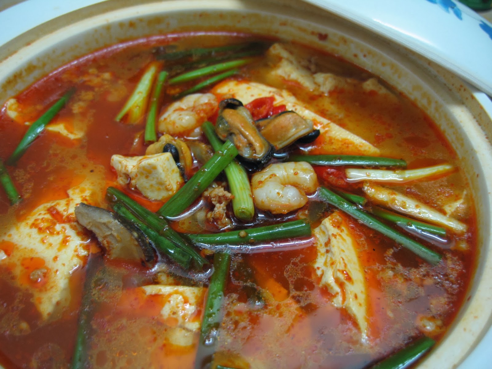 Sumptuous Flavours Soondubu Jjigae (soft tofu stew) 순두부 찌개